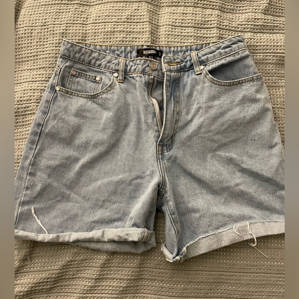 Women’s Misguided Jean Shorts. Size 8.